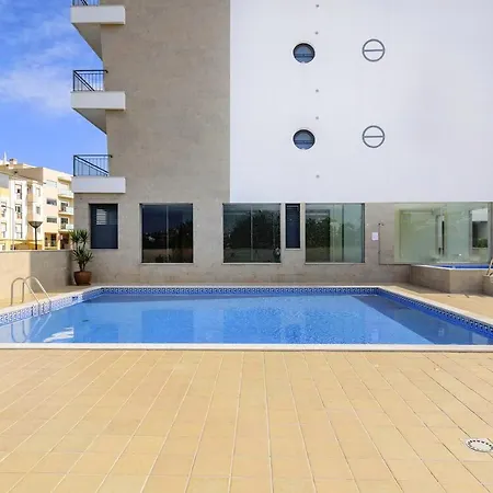 Apartment Central 2 Bed Apt Indoor& Outdoor Pool Gym Lagos