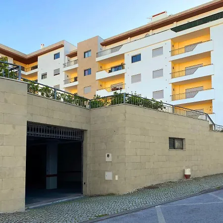 Central 2 Bed Apt Indoor& Outdoor Pool Gym Lagos